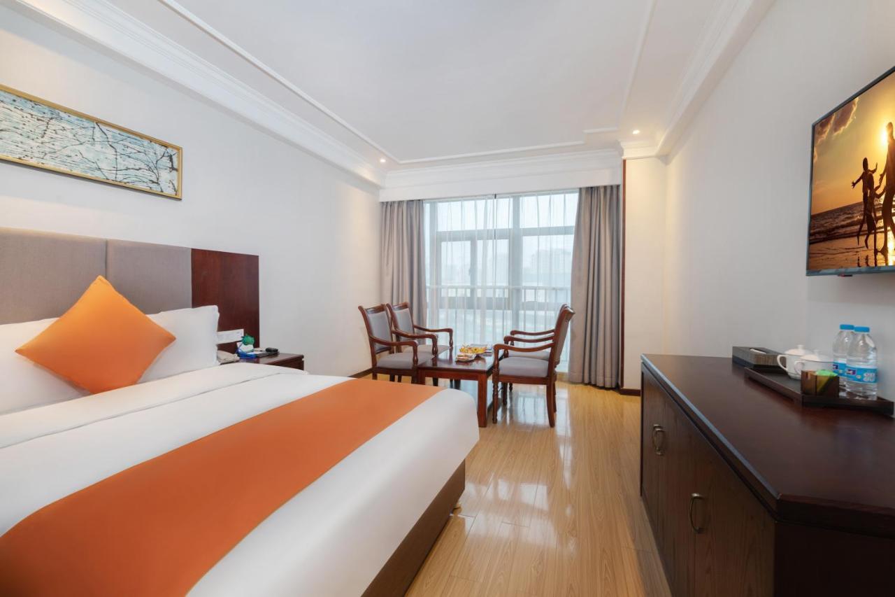 Huzhou Wealth Hotel Exterior photo